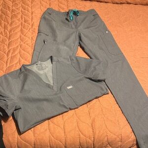 Gray Figs Scrub Set with Teal Drawstring